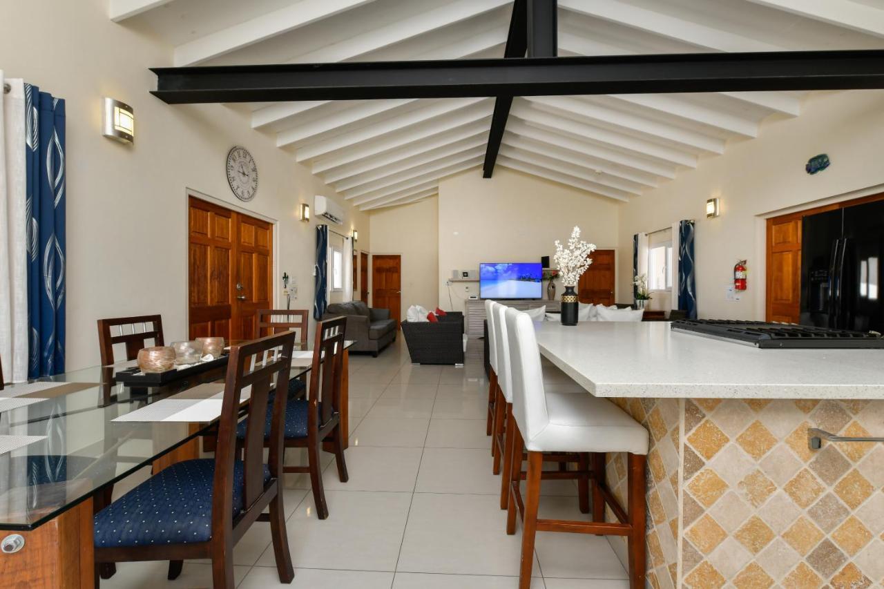 Villa Swiss Paradise With Private Pool Палм Бийч Екстериор снимка
