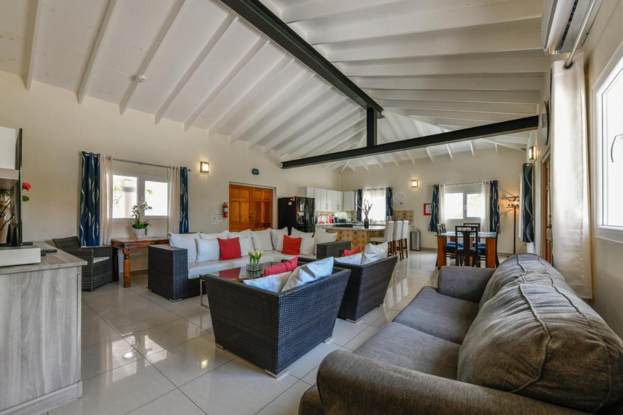 Villa Swiss Paradise With Private Pool Палм Бийч Екстериор снимка