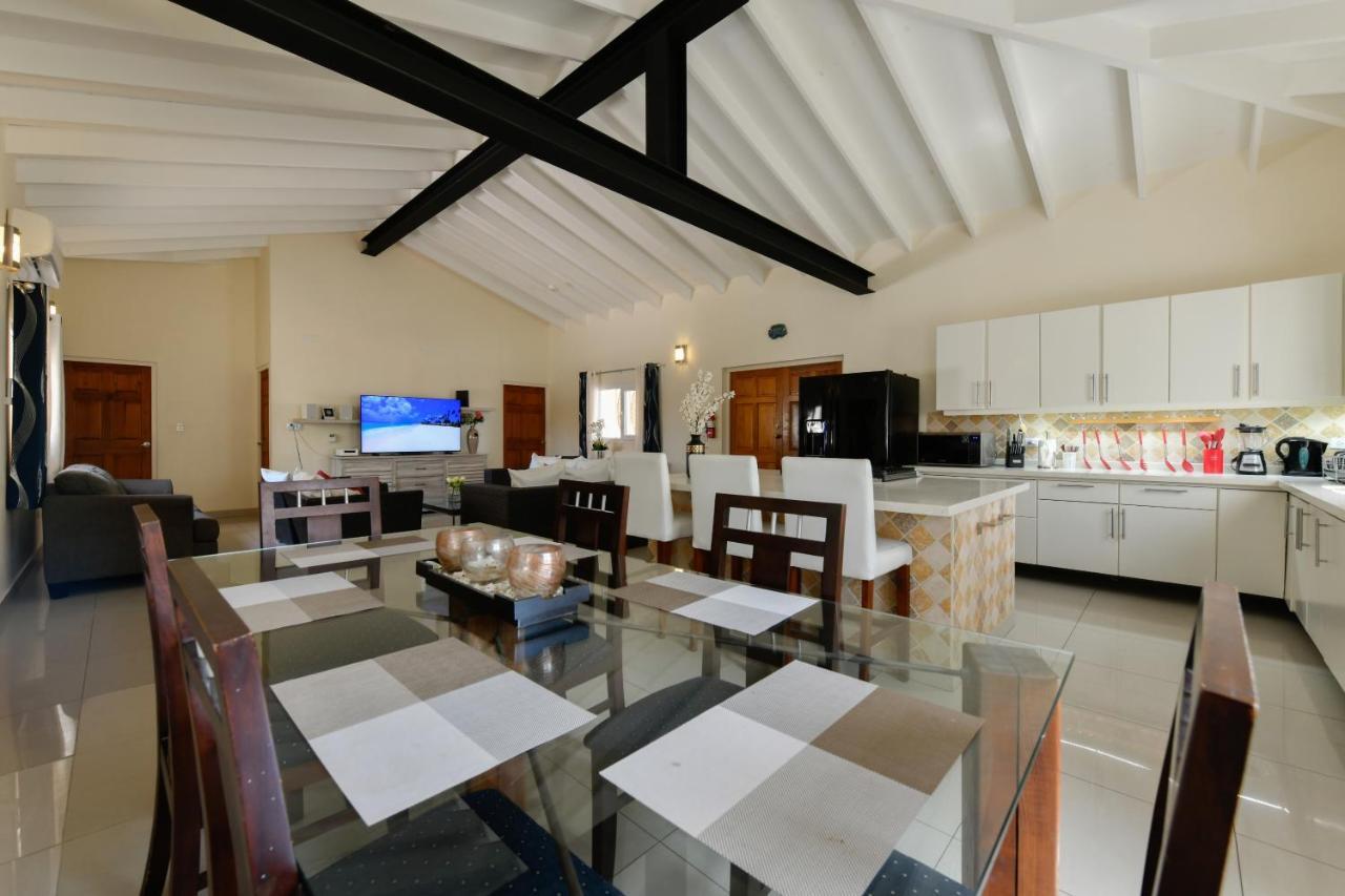 Villa Swiss Paradise With Private Pool Палм Бийч Екстериор снимка