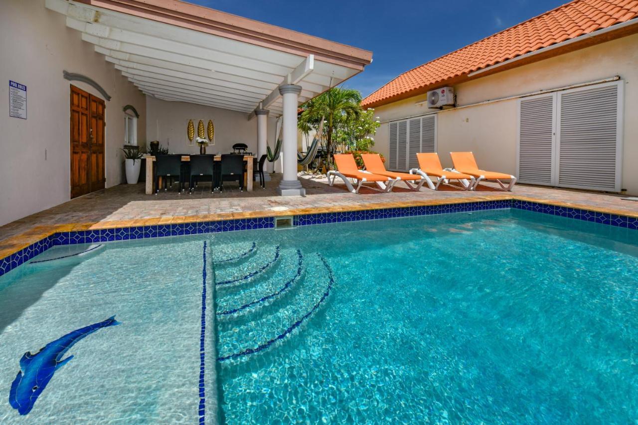 Villa Swiss Paradise With Private Pool Палм Бийч Екстериор снимка