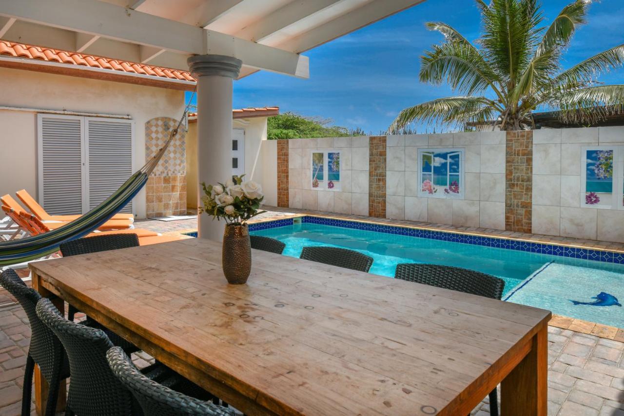 Villa Swiss Paradise With Private Pool Палм Бийч Екстериор снимка
