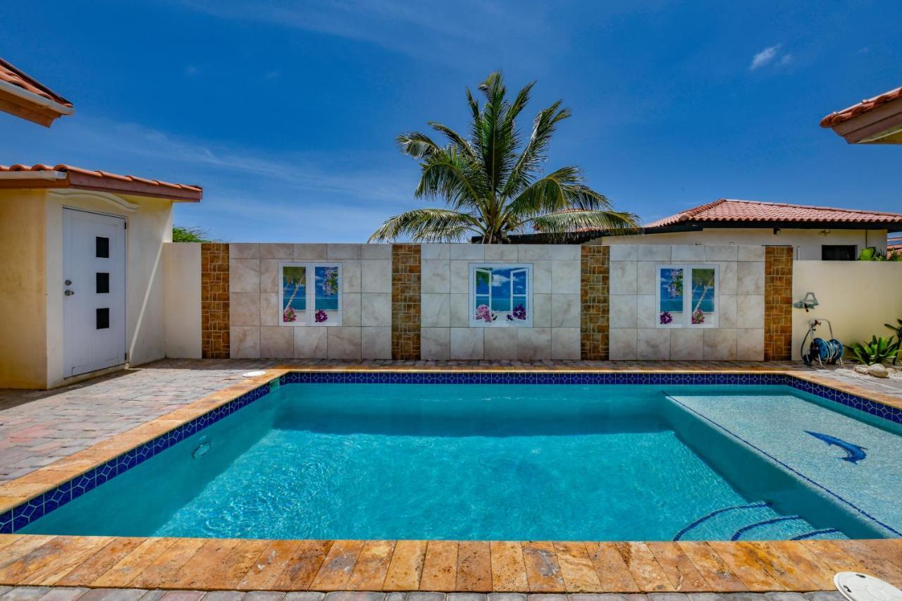 Villa Swiss Paradise With Private Pool Палм Бийч Екстериор снимка