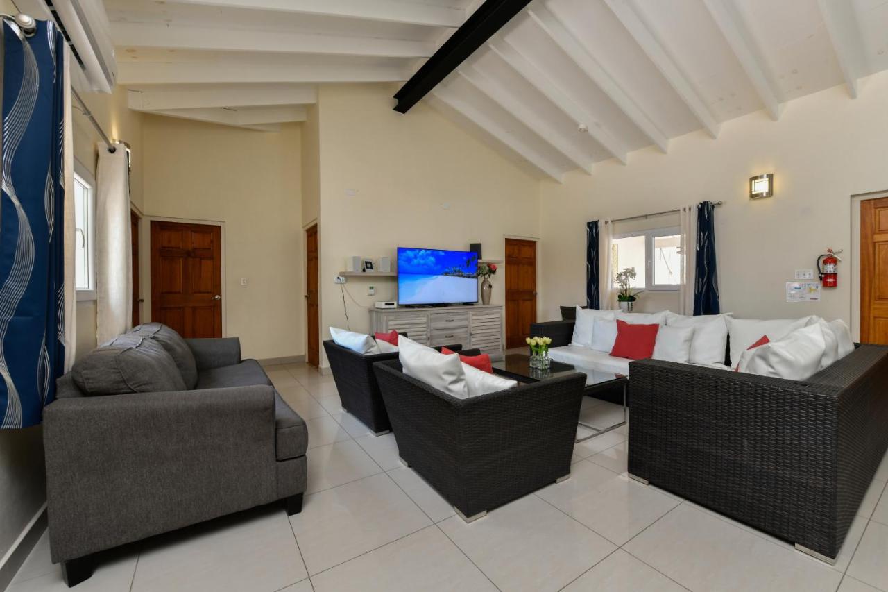 Villa Swiss Paradise With Private Pool Палм Бийч Екстериор снимка